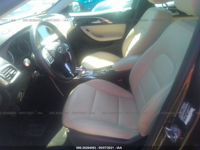 Photo 4 VIN: SJKCH5CR5KA011325 - INFINITI QX30 