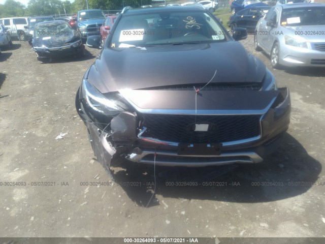 Photo 5 VIN: SJKCH5CR5KA011325 - INFINITI QX30 