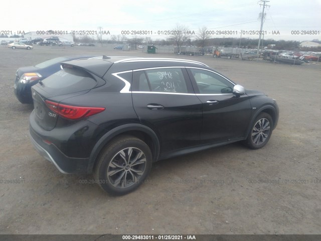 Photo 3 VIN: SJKCH5CR6HA017823 - INFINITI QX30 