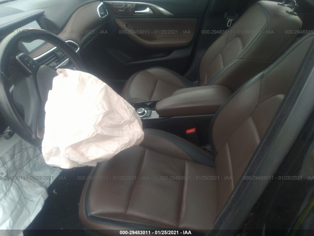 Photo 4 VIN: SJKCH5CR6HA017823 - INFINITI QX30 