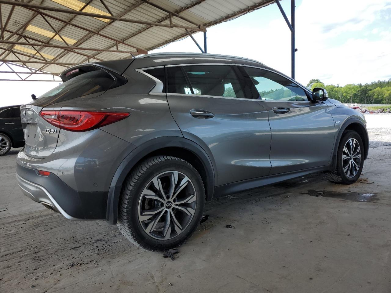 Photo 2 VIN: SJKCH5CR6HA020382 - INFINITI QX30 