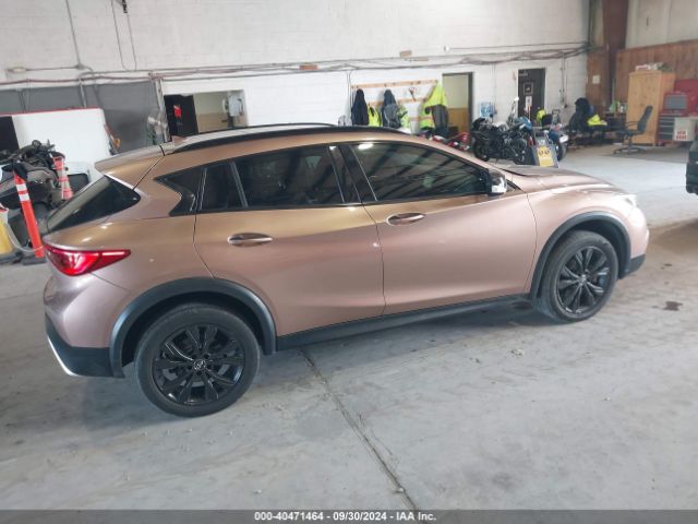 Photo 3 VIN: SJKCH5CR6JA047796 - INFINITI QX30 