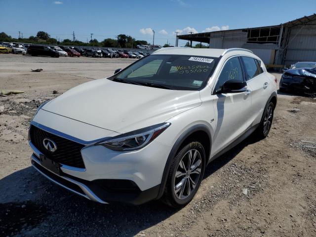 Photo 1 VIN: SJKCH5CR6JA053100 - INFINITI QX30 BASE 