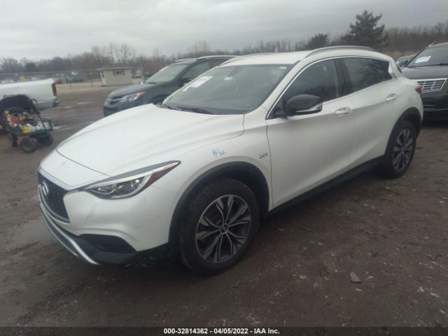 Photo 1 VIN: SJKCH5CR6JA055395 - INFINITI QX30 