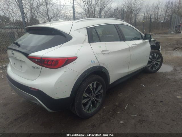 Photo 3 VIN: SJKCH5CR6JA055395 - INFINITI QX30 