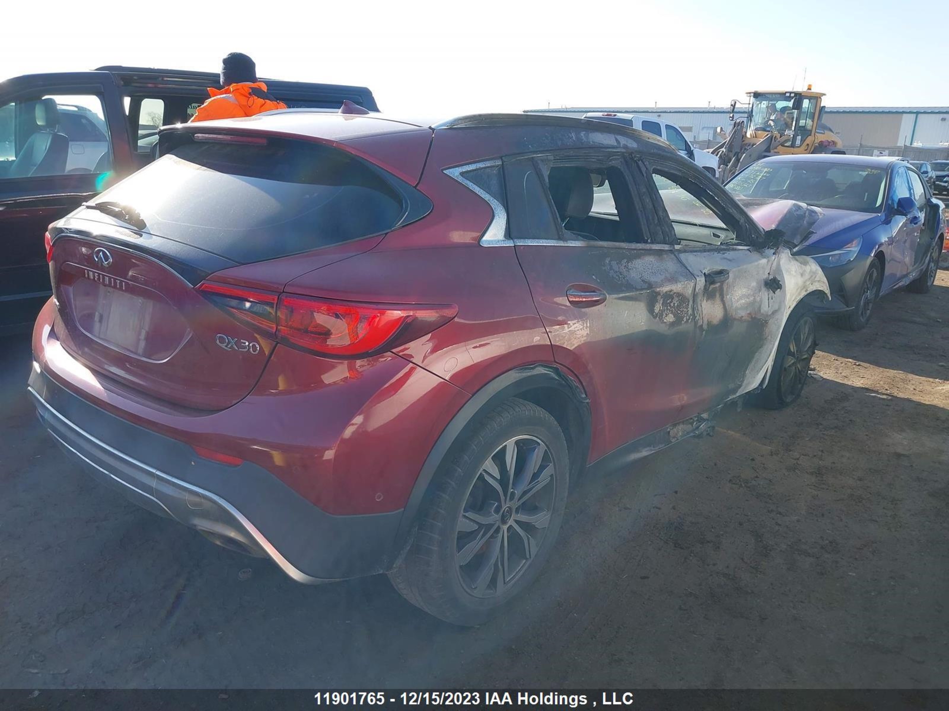 Photo 3 VIN: SJKCH5CR7HA018575 - INFINITI QX30 