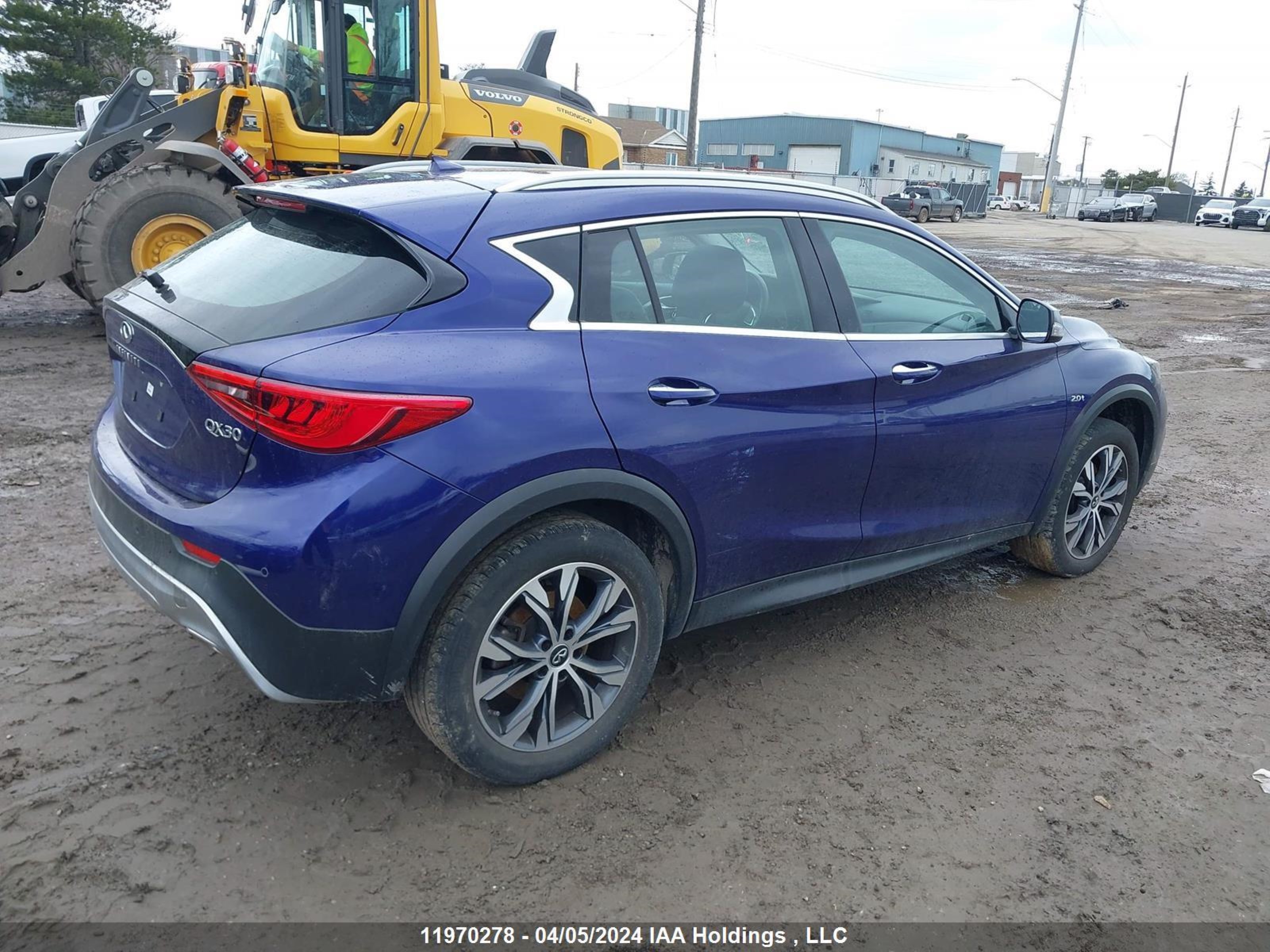 Photo 3 VIN: SJKCH5CR7HA019239 - INFINITI QX30 