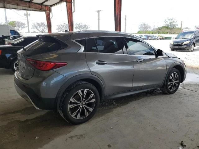 Photo 2 VIN: SJKCH5CR7HA032119 - INFINITI QX30 BASE 