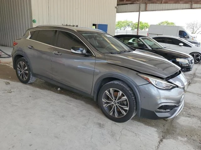 Photo 3 VIN: SJKCH5CR7HA032119 - INFINITI QX30 BASE 