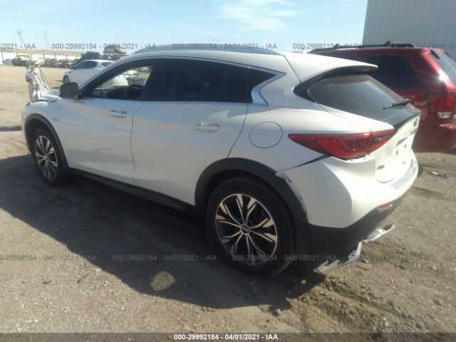 Photo 2 VIN: SJKCH5CR7HA035795 - INFINITI QX30 