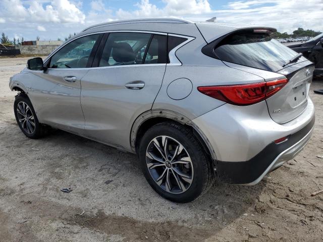 Photo 1 VIN: SJKCH5CR7JA044440 - INFINITI QX30 BASE 