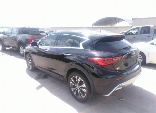 Photo 2 VIN: SJKCH5CR7JA053056 - INFINITI QX30 