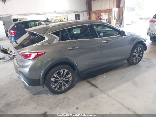 Photo 3 VIN: SJKCH5CR7KA007762 - INFINITI QX30 