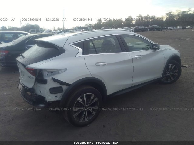 Photo 3 VIN: SJKCH5CR7KA010452 - INFINITI QX30 