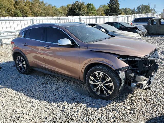 Photo 3 VIN: SJKCH5CR8HA015698 - INFINITI QX30 BASE 