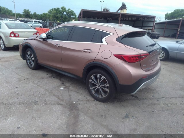 Photo 2 VIN: SJKCH5CR8HA017080 - INFINITI QX30 