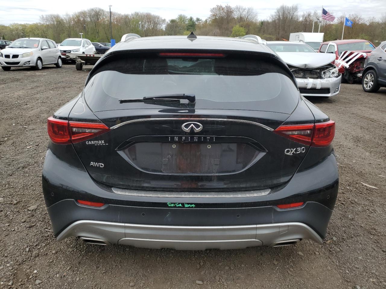 Photo 5 VIN: SJKCH5CR8HA023381 - INFINITI QX30 