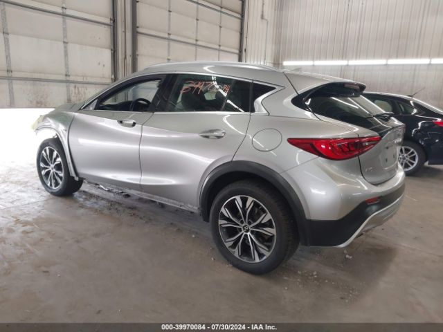 Photo 2 VIN: SJKCH5CR8HA033702 - INFINITI QX30 