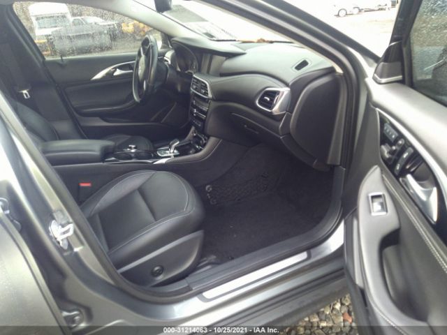 Photo 4 VIN: SJKCH5CR8HA033831 - INFINITI QX30 