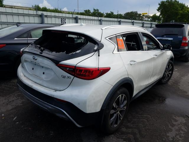 Photo 3 VIN: SJKCH5CR8HA034865 - INFINITI QX30 