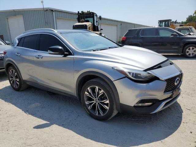 Photo 3 VIN: SJKCH5CR8JA043880 - INFINITI QX30 BASE 