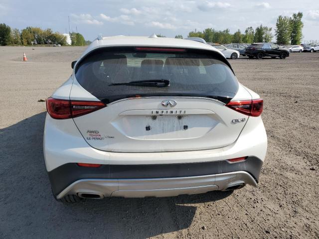 Photo 5 VIN: SJKCH5CR8JA045581 - INFINITI QX30 BASE 