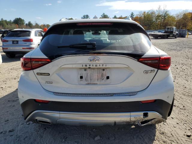 Photo 5 VIN: SJKCH5CR8KA010332 - INFINITI QX30 LUXE 