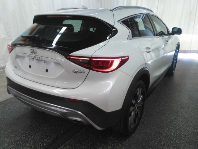 Photo 2 VIN: SJKCH5CR8KA010542 - INFINITI QX30 