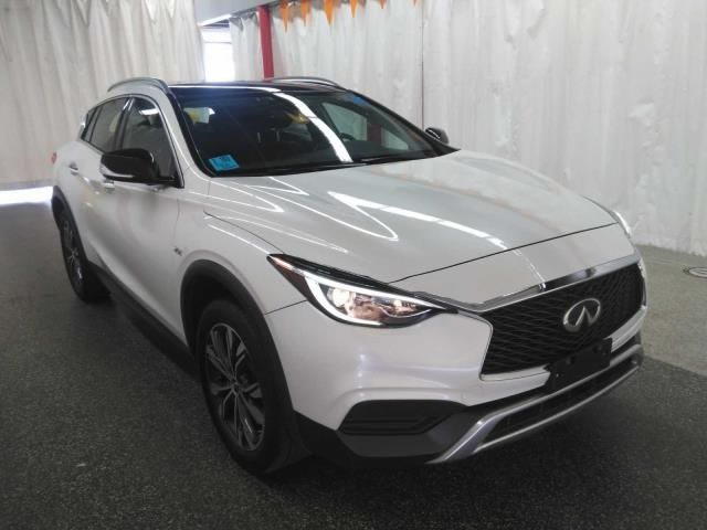 Photo 3 VIN: SJKCH5CR8KA010542 - INFINITI QX30 