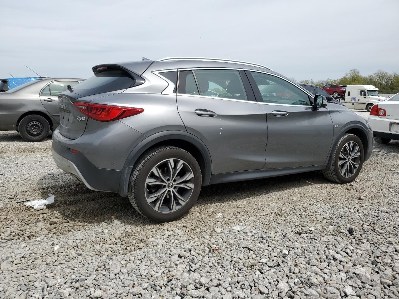 Photo 2 VIN: SJKCH5CR9HA023888 - INFINITI QX30 