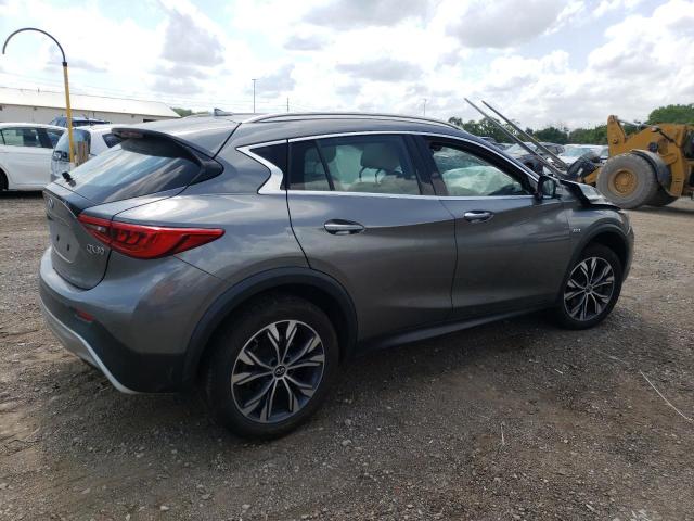 Photo 2 VIN: SJKCH5CR9HA033207 - INFINITI QX30 BASE 