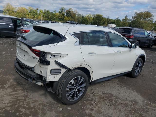 Photo 2 VIN: SJKCH5CR9JA005428 - INFINITI QX30 PURE 