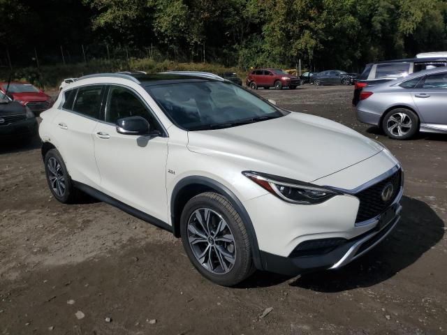 Photo 3 VIN: SJKCH5CR9JA005428 - INFINITI QX30 PURE 