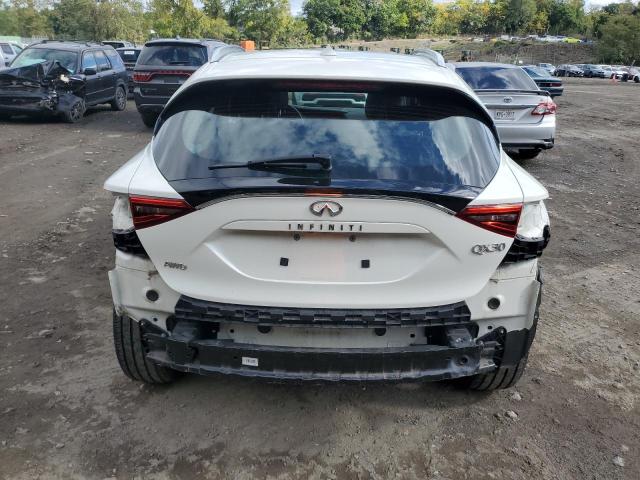 Photo 5 VIN: SJKCH5CR9JA005428 - INFINITI QX30 PURE 