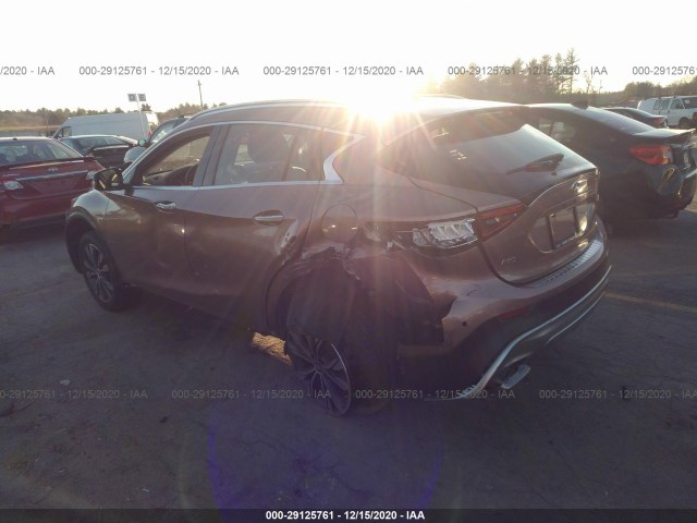 Photo 2 VIN: SJKCH5CR9JA042074 - INFINITI QX30 