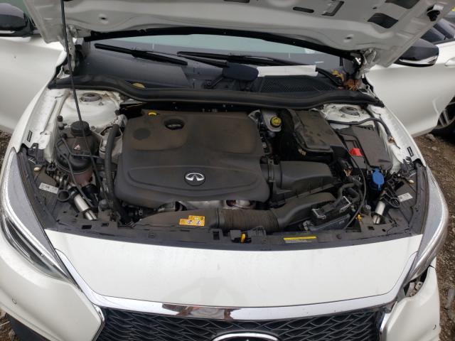 Photo 6 VIN: SJKCH5CR9JA053298 - INFINITI QX30 BASE 