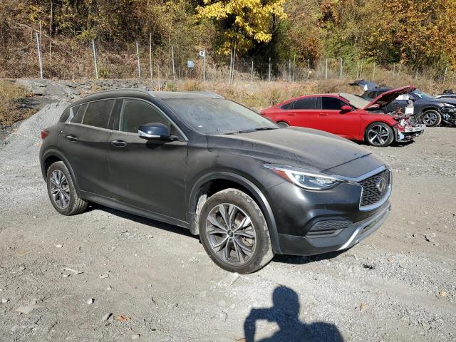 Photo 3 VIN: SJKCH5CR9KA010565 - INFINITI QX30 LUXE 