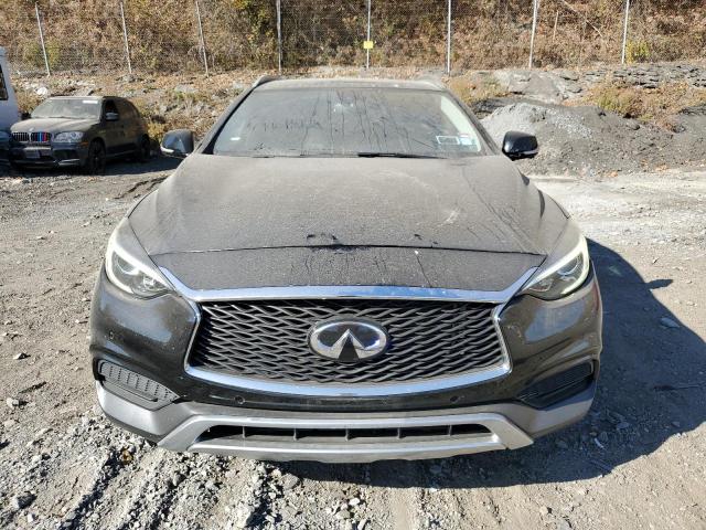 Photo 4 VIN: SJKCH5CR9KA010565 - INFINITI QX30 LUXE 