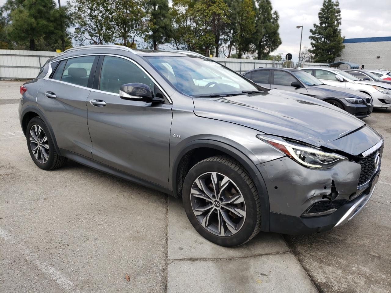 Photo 5 VIN: SJKCH5CRXHA024595 - INFINITI QX30 