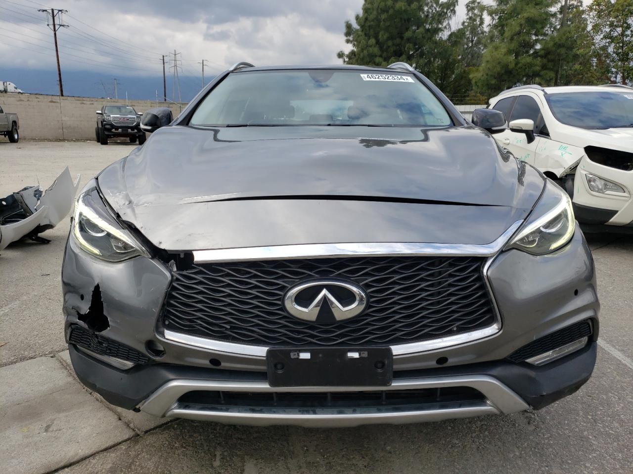 Photo 6 VIN: SJKCH5CRXHA024595 - INFINITI QX30 