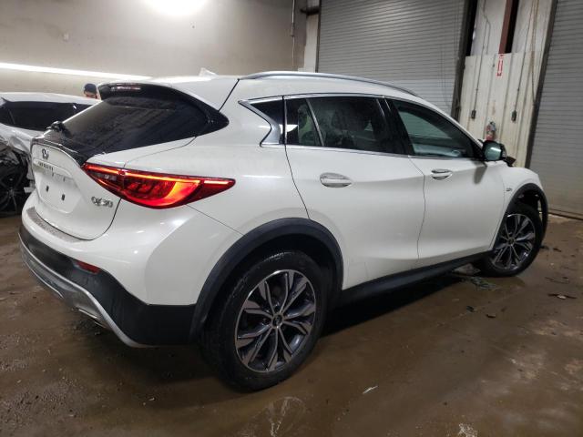 Photo 2 VIN: SJKCH5CRXHA024998 - INFINITI QX30 