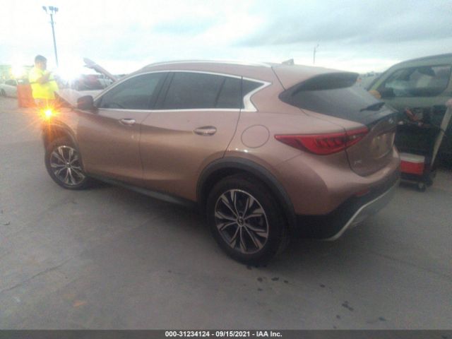 Photo 2 VIN: SJKCH5CRXHA028730 - INFINITI QX30 