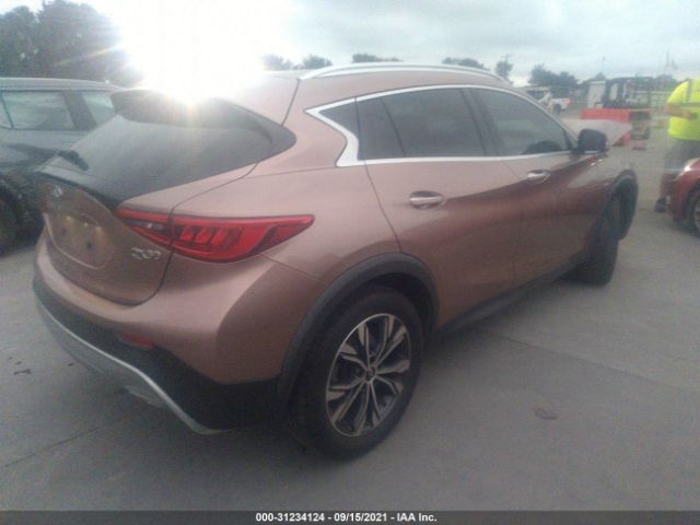 Photo 3 VIN: SJKCH5CRXHA028730 - INFINITI QX30 