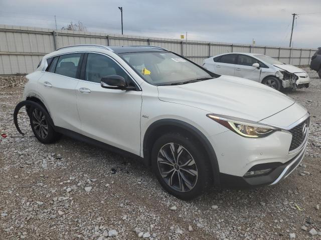 Photo 3 VIN: SJKCH5CRXHA035581 - INFINITI QX30 BASE 