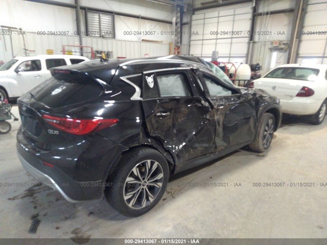 Photo 3 VIN: SJKCH5CRXHA037217 - INFINITI QX30 