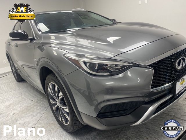 Photo 3 VIN: SJKCH5CRXHA038951 - INFINITI QX30 