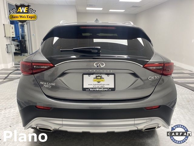 Photo 6 VIN: SJKCH5CRXHA038951 - INFINITI QX30 