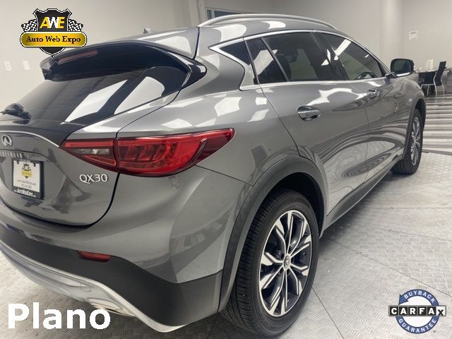 Photo 9 VIN: SJKCH5CRXHA038951 - INFINITI QX30 