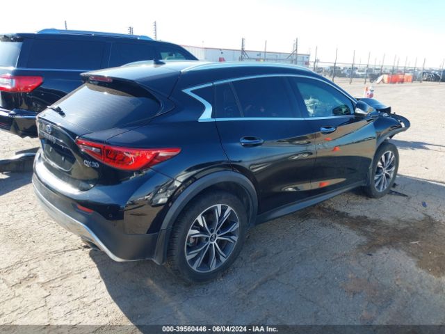 Photo 3 VIN: SJKCH5CRXJA052547 - INFINITI QX30 