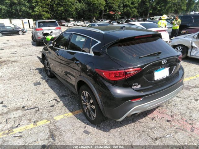 Photo 2 VIN: SJKCH5CRXJA053519 - INFINITI QX30 